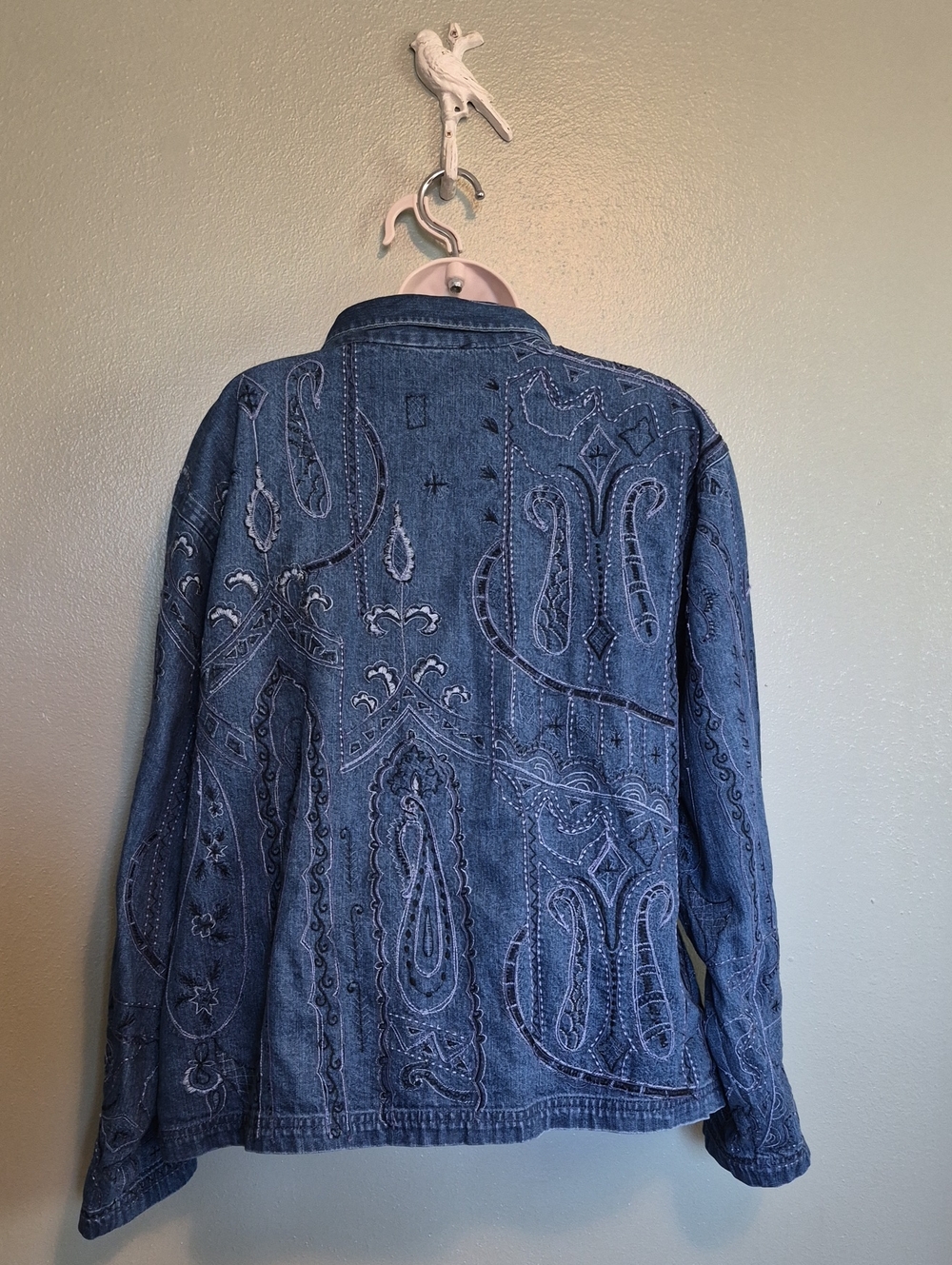 Embroidered Denim Shirt Jacket Chico's Designs Size 3 (XL) - Picture 4 of 6